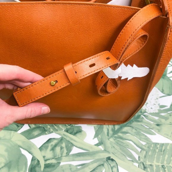 Madewell The Sydney Tote AI575 Burnished Caramel Brown Bag Purse Leather NEW - Picture 2 of 9